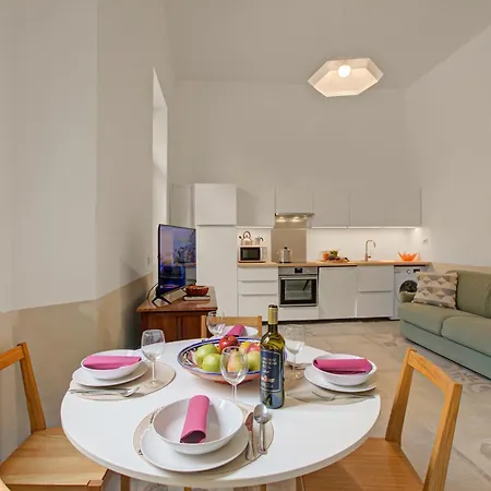 & Relax With Terrace - Happy Apartament