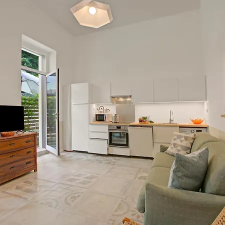 Apartament & Relax With Terrace - Happy