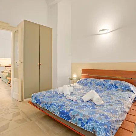 & Relax - Private Parking And Veranda - Happy *