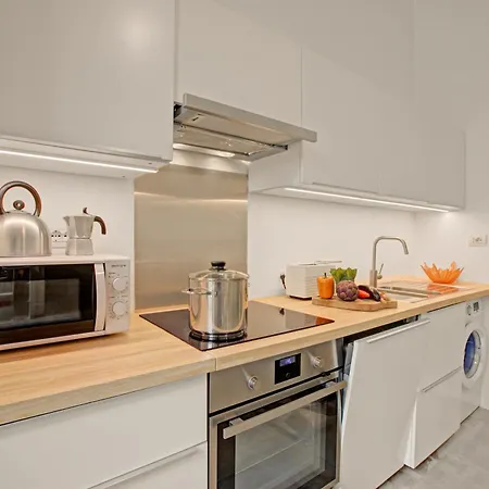 Apartment & Relax - Private Parking And Veranda - Happy Alassio