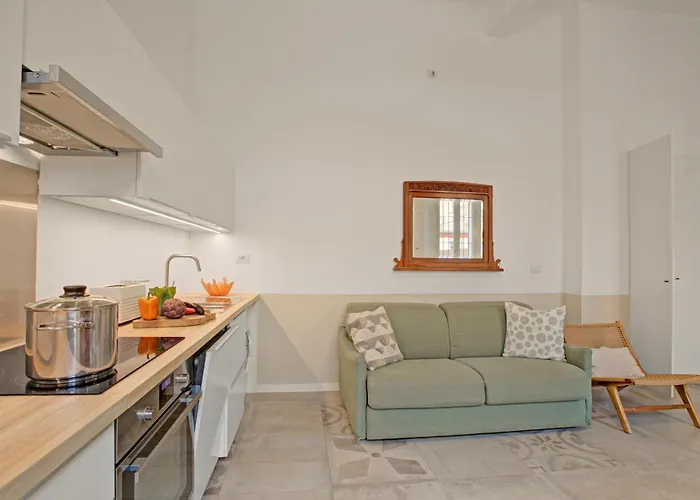 & Relax With Terrace - Happy Apartment